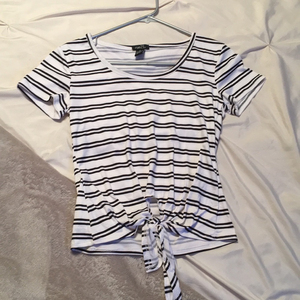 Rue21 T-shirt